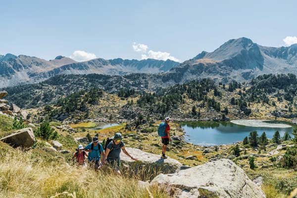 how-pack-backpack-hiking