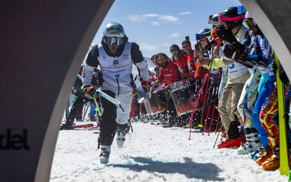 oan Verdú presentando la Mamba Ski Race 2026 en rueda de prensa