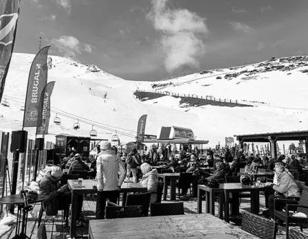 Grandvalira-terrazas&music-cbbccostarodona