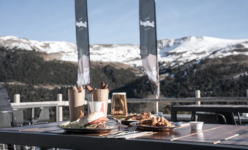 Pla de les pedres terraza & Music