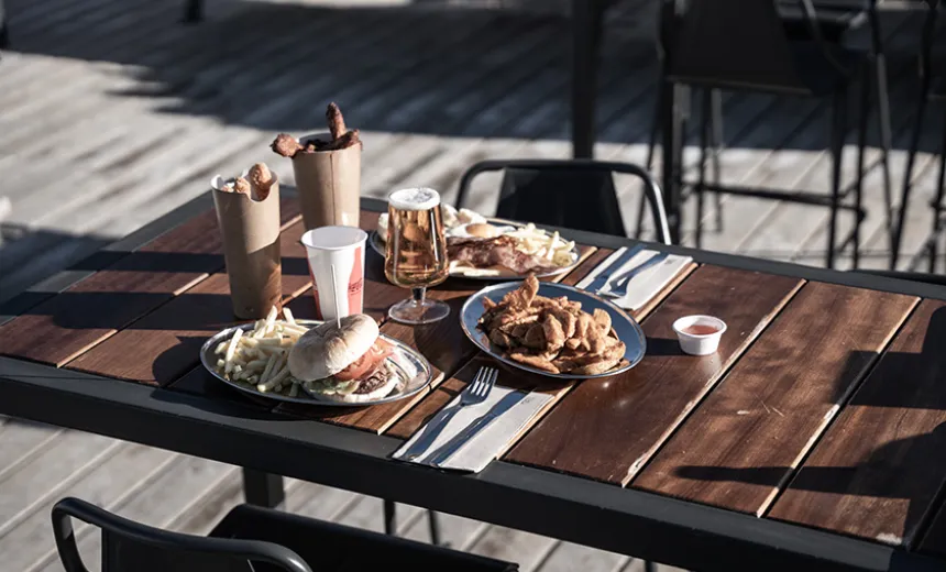 Pla de les pedres terraza & Music