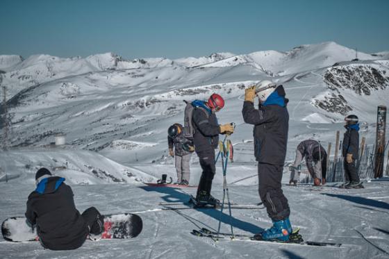 what to take on a ski trip