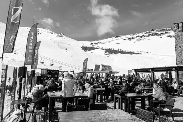 Grandvalira-terrazas&music-cbbccostarodona