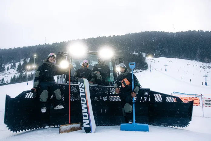 Sunset Park Henrik Harlaut by night