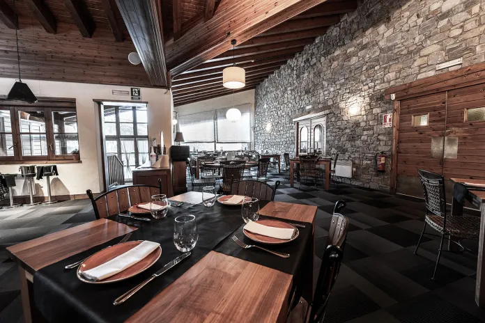 Restaurant Roc de les bruixes Grandvalira Andorre 