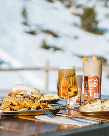 Pla de les pedres terraza & Music